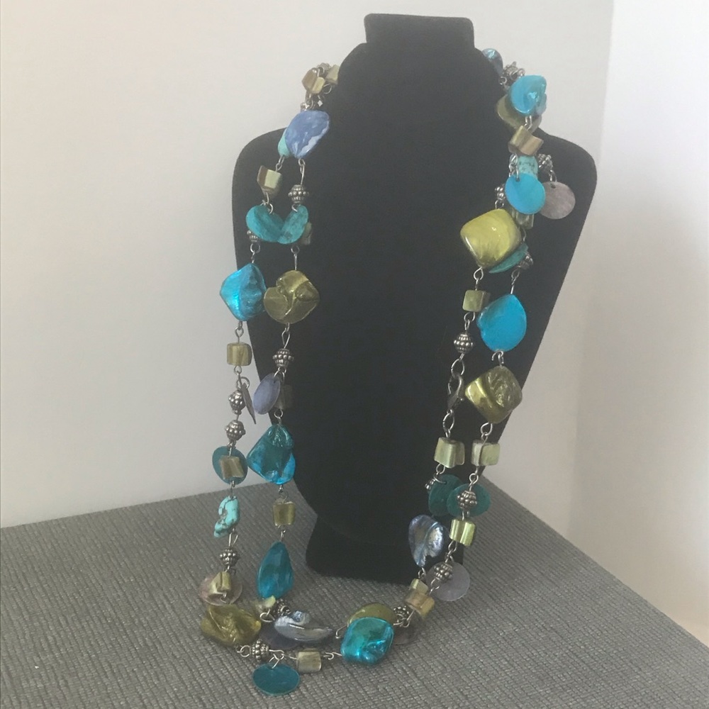 Blue yellow and green stones chain necklace
